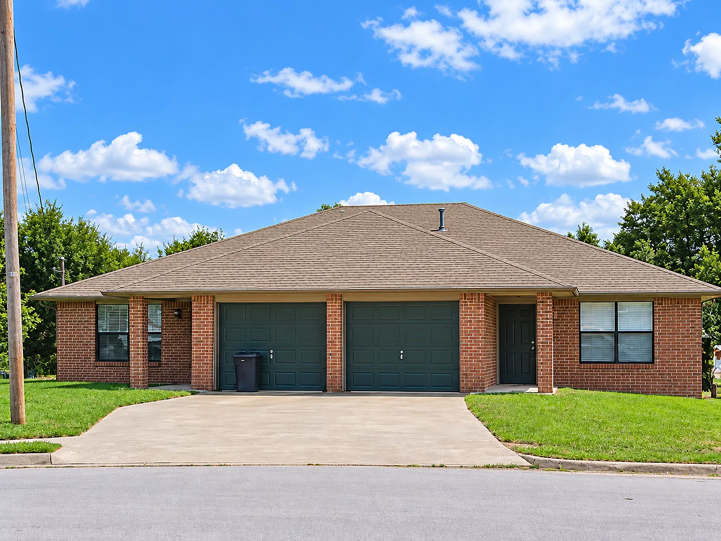 2 bedroom 1.5 bath Duplex in Fayetteville — Photo 1