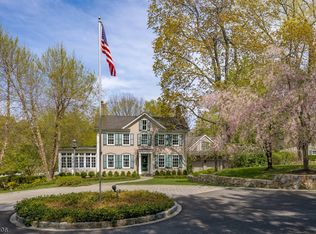 351 Hilltop Rd, Mendham, NJ 07945