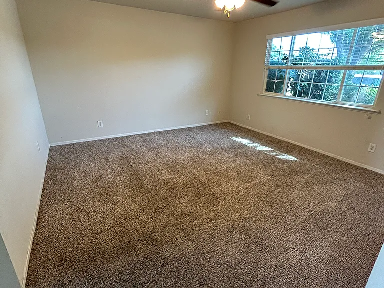 2426 S Siega Ave — Photo 15