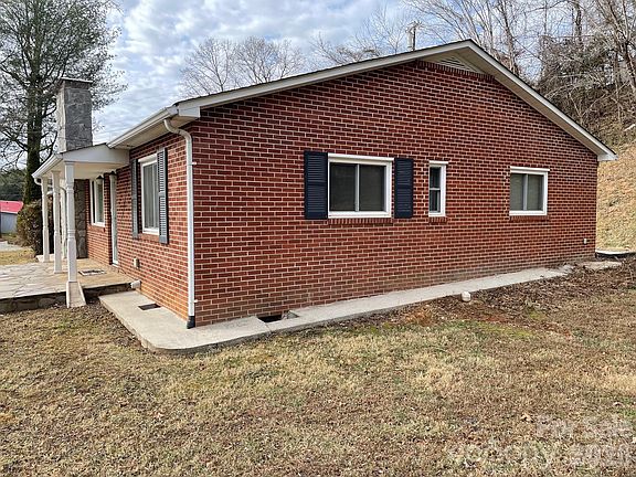 3rd image of 119 Hankins Rd