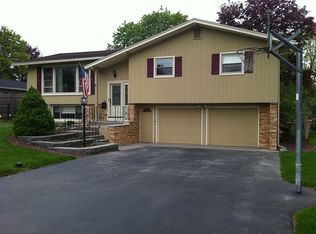 3 McIntosh St, Liverpool, NY 13090