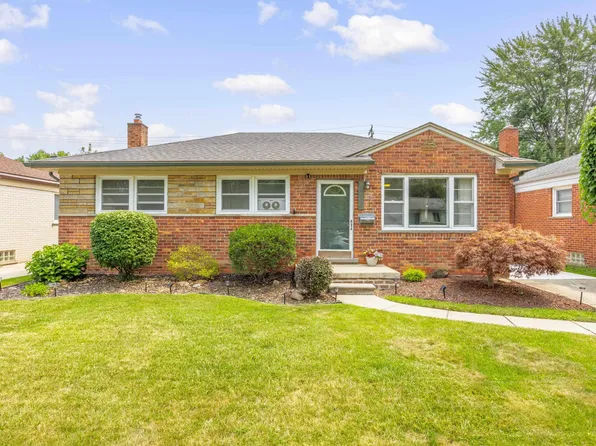 29728 Rosebriar St, Saint Clair Shores, MI 48082