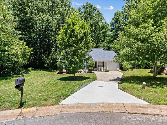 2nd image of 1303 Long Grass Ct