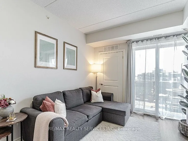630 Sauve St #510 — Photo 8