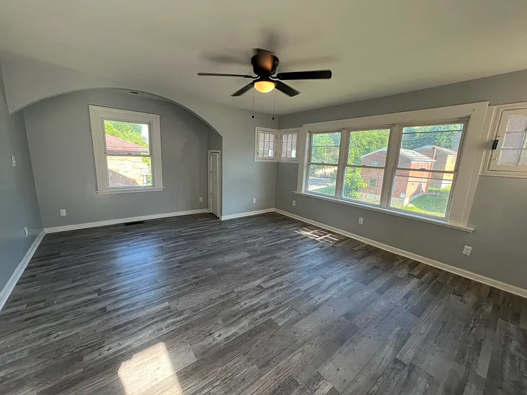 3006 Glenway Ave — Photo 5