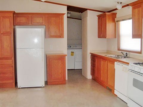 2nd image of 36 Hickory Rdg
