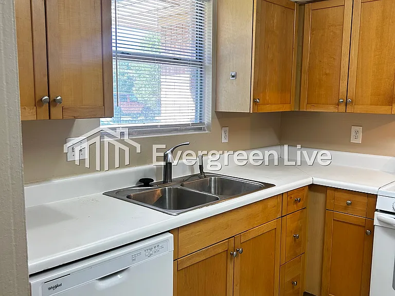 55 Callan Ct — Photo 2