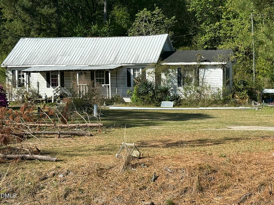 2nd image of 919 Taylors Chapel Rd