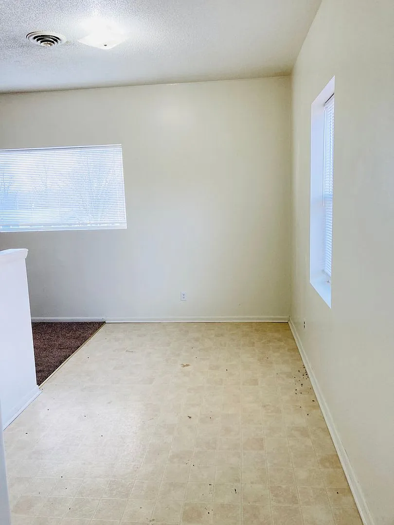 Affordable, Spacious 1 Bedroom Home — Photo 4