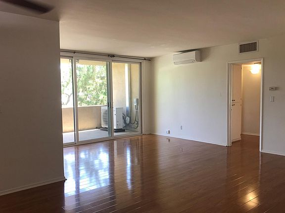 2nd image of 1115 Cordova St APT 105