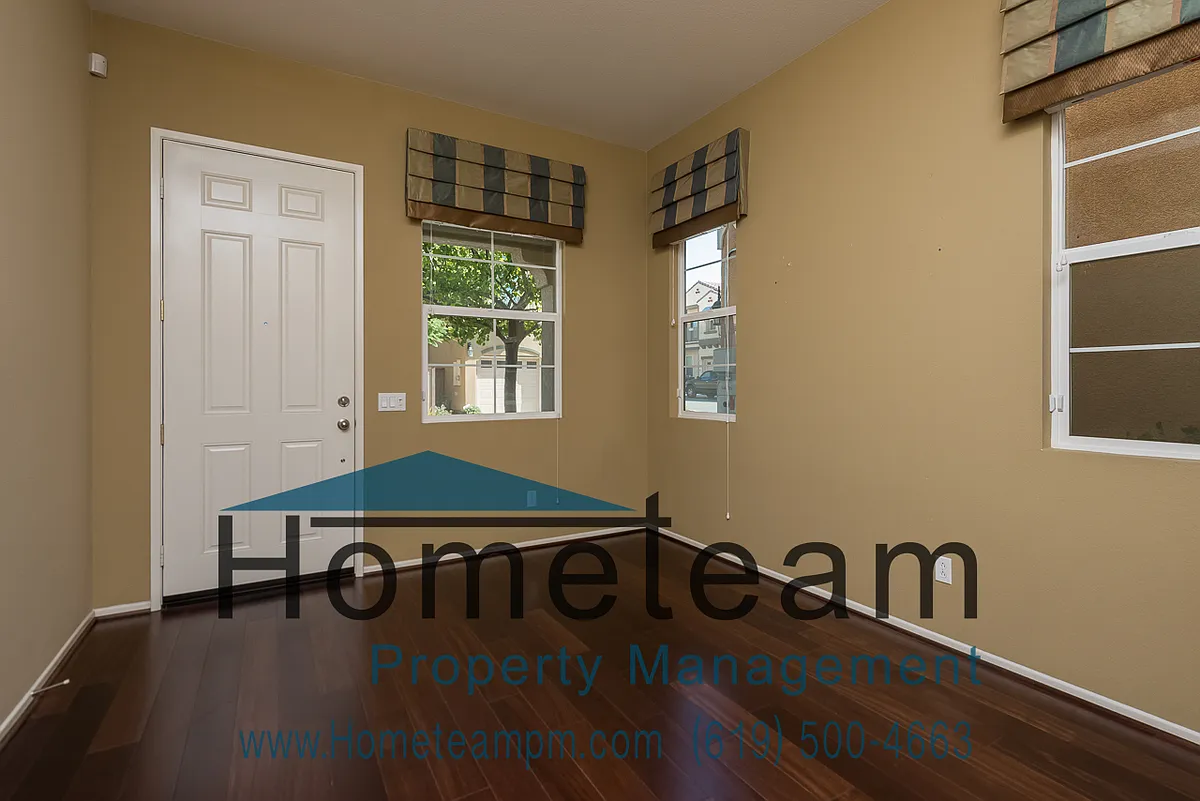 Building Photo - 1540 Avenida Merida