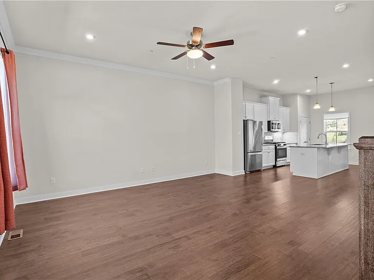 3037 Mahican Cir — Photo 8