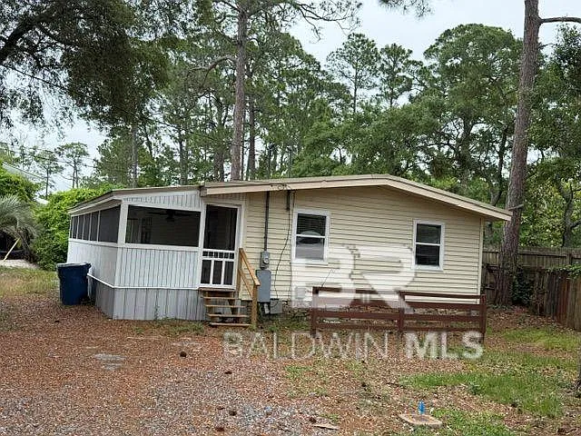 5594 Virginia St — Photo 2