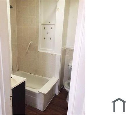 1st image of 118 Babcock St #2