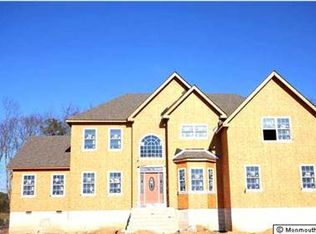 2 Hummingbird Way, Howell, NJ 07731