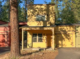 364 S Oak St #B, Sisters, OR 97759
