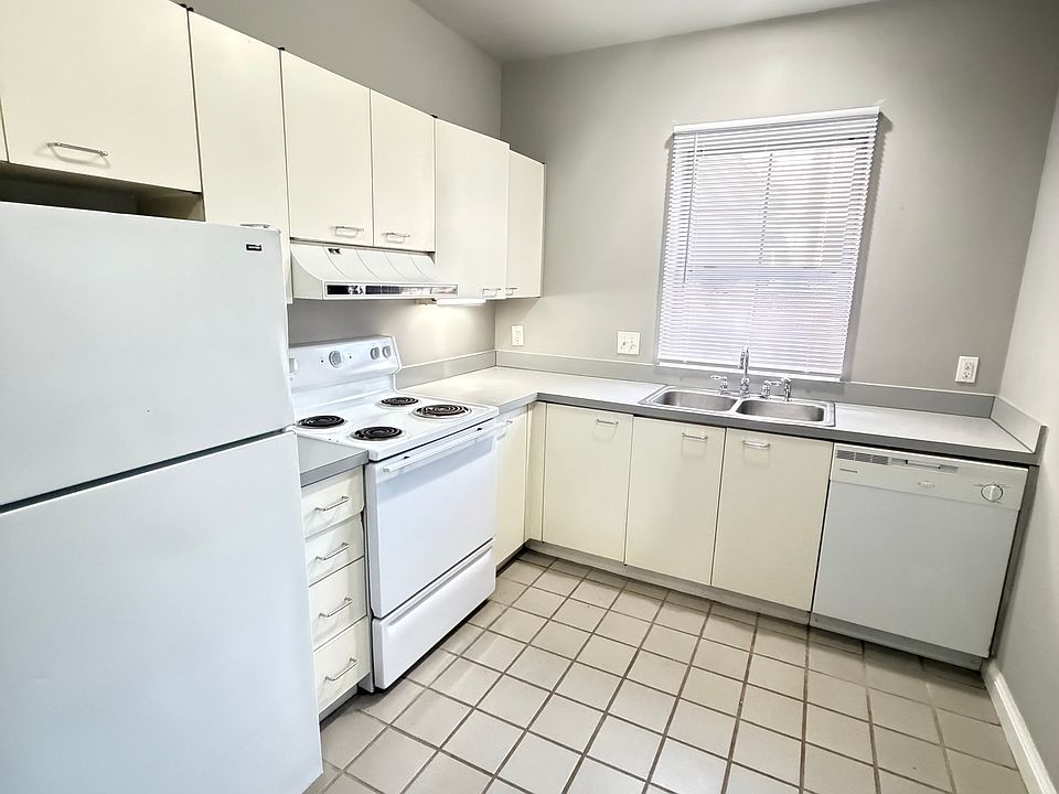 1st image of 913 Geyer Ave #1
