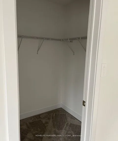 24 Fairlane Ave — Photo 13