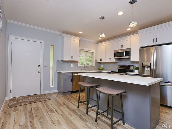 4th image of 14475 NE 40th St APT E201