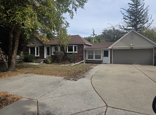 30330 Harper Ave, Saint Clair Shores, MI 48082