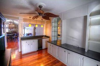 5th image of 2670 Emerald Dr