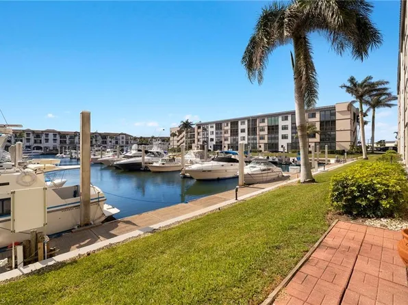 801 River Point Dr 102A, Naples, FL 34102