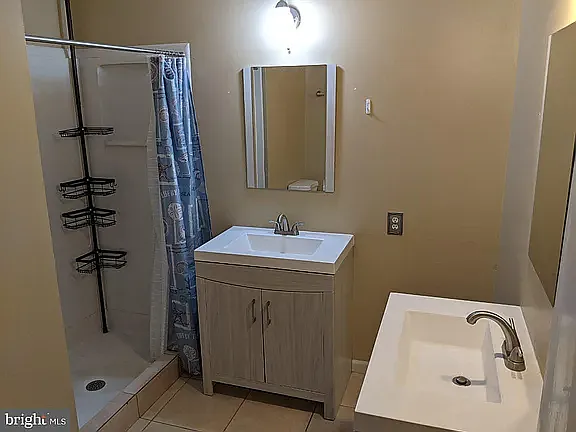 423 Ashton Ln — Photo 10
