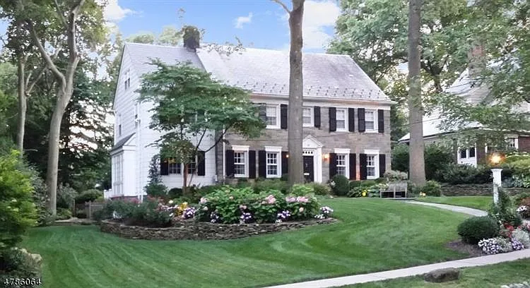 70 Woodland Rd photo 1