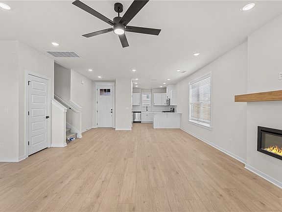 5th image of 2743 Relaxation Ave