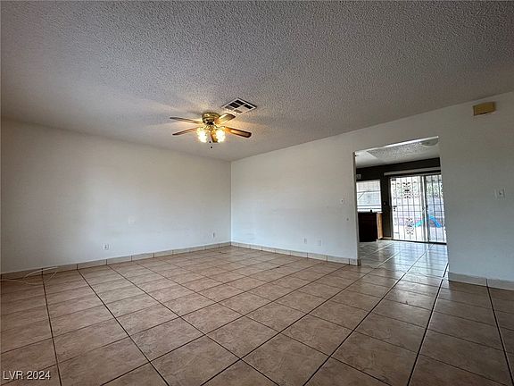 5th image of 2560 Oak Glen Way