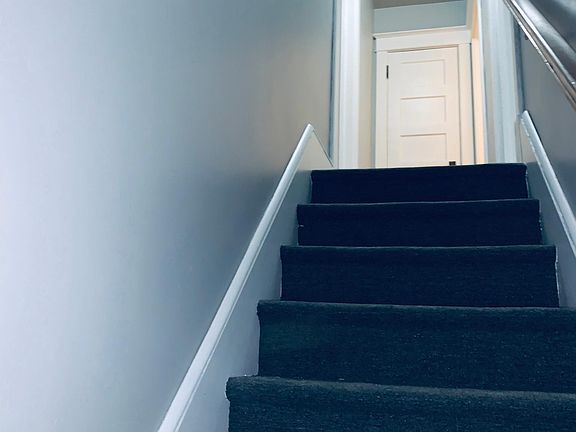 Entry Stairway