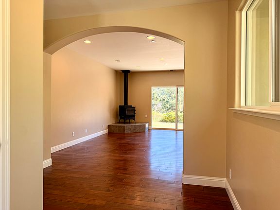 4th image of 170 Laurel Glen Rd