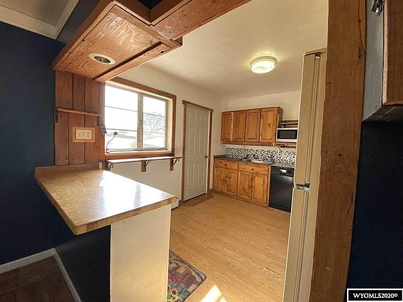 5th image of 317 N 7th St E