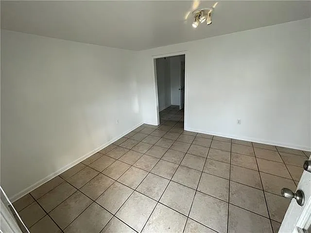 124 N Genois St #C — Photo 3