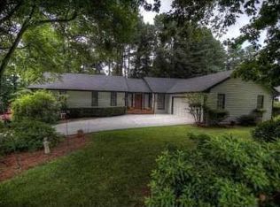 592 Babrack Rd, Newnan, GA 30263