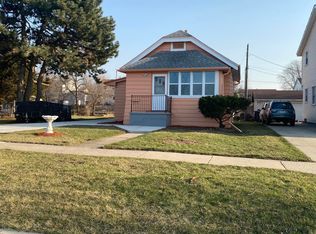 2921 E Carpenter Ave, Cudahy, WI 53110