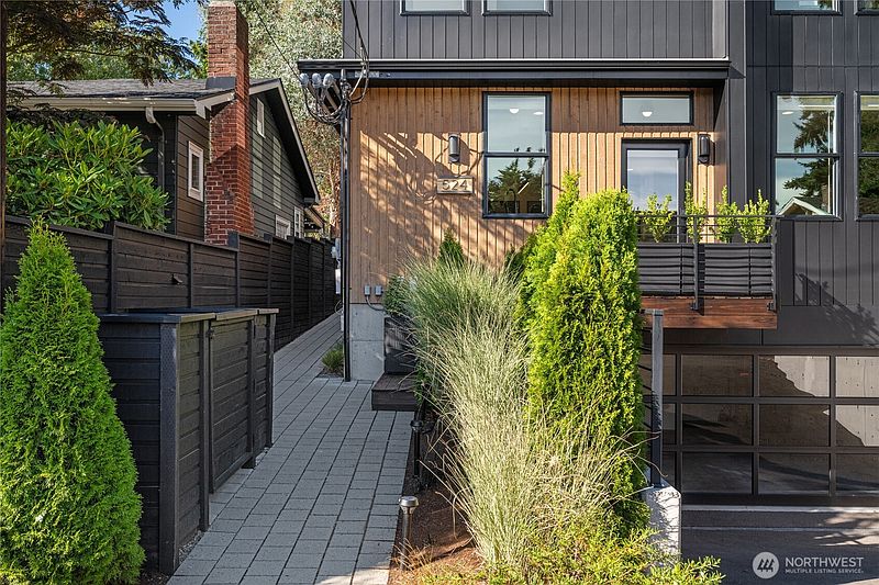 2nd image of 524 N 86th Street