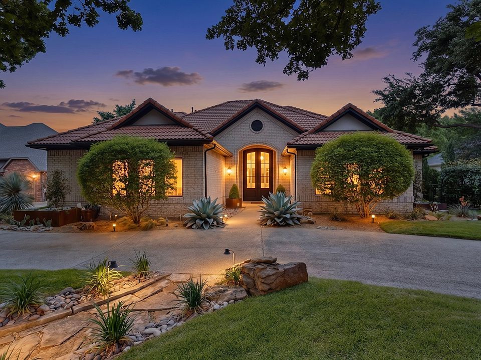 1st image of 6605 Castle Pines Dr