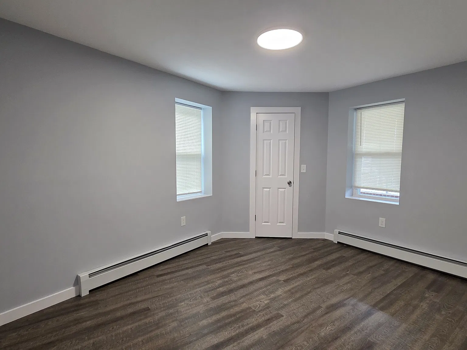 2 bed, 800 sqft, $2,900 — Photo 3