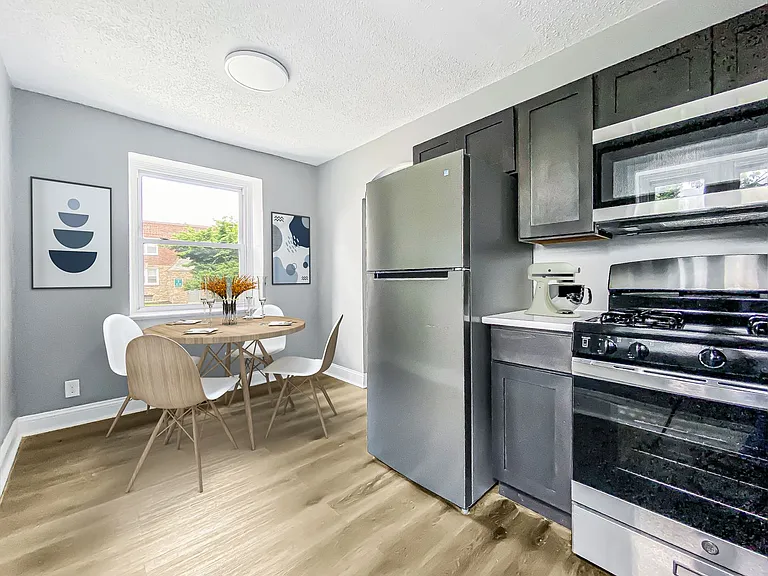 Willow Court Apartments — Photo 15