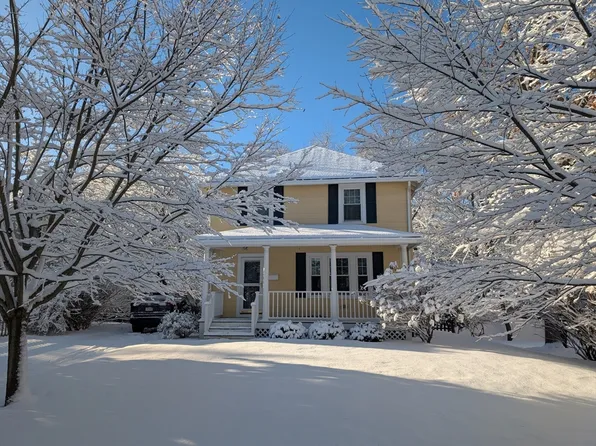 21 Intervale Rd, Wellesley, MA 02481