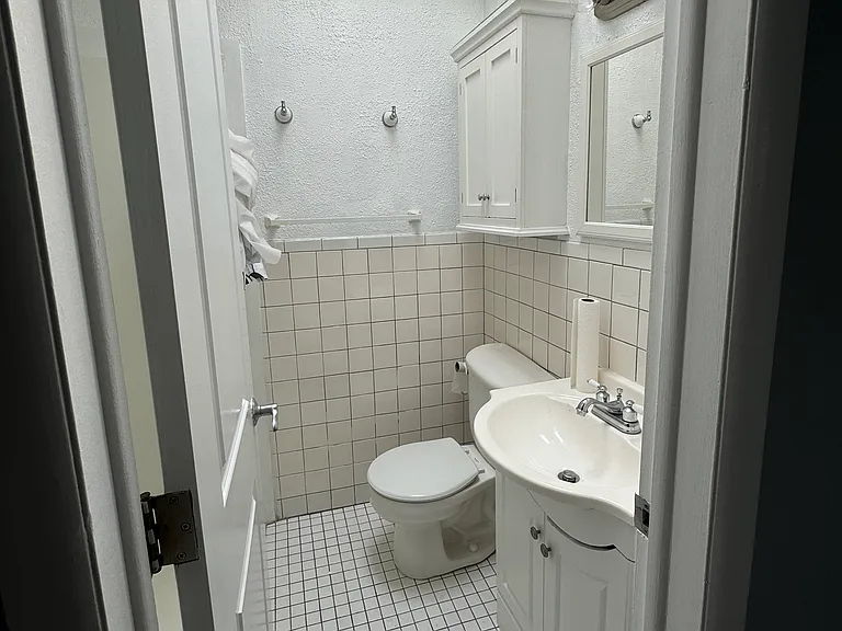 10604 Evans St #2 — Photo 9