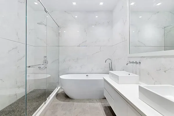 Rented by Level Group | media 14