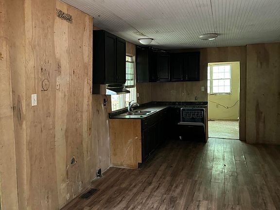 4th image of 780 Bellamy Rd