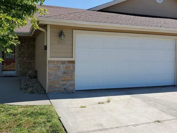 2610 Blueline Cir, Manhattan, KS 66502