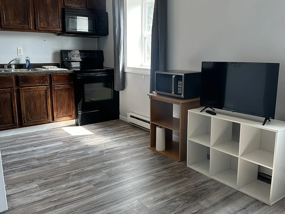 101 Main Avenue Southapt #15