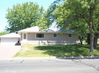 759 Paul Pkwy NE, Blaine, MN 55434
