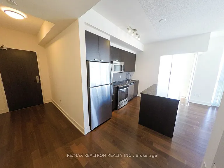 88 Sheppard Ave E #1408 — Photo 3