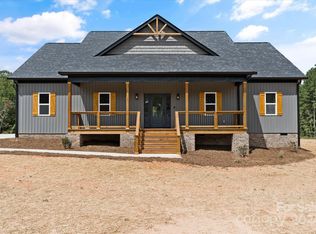 5505 Grace Chapel Rd, Hickory, NC 28601