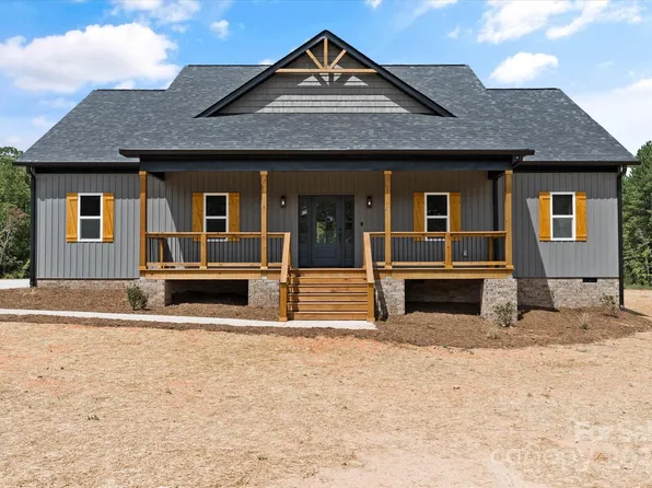 5505 Grace Chapel Rd, Hickory, NC 28601
